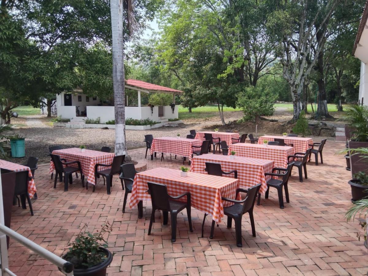 Arizona Ranch Hotel Girardot Eksteriør bilde